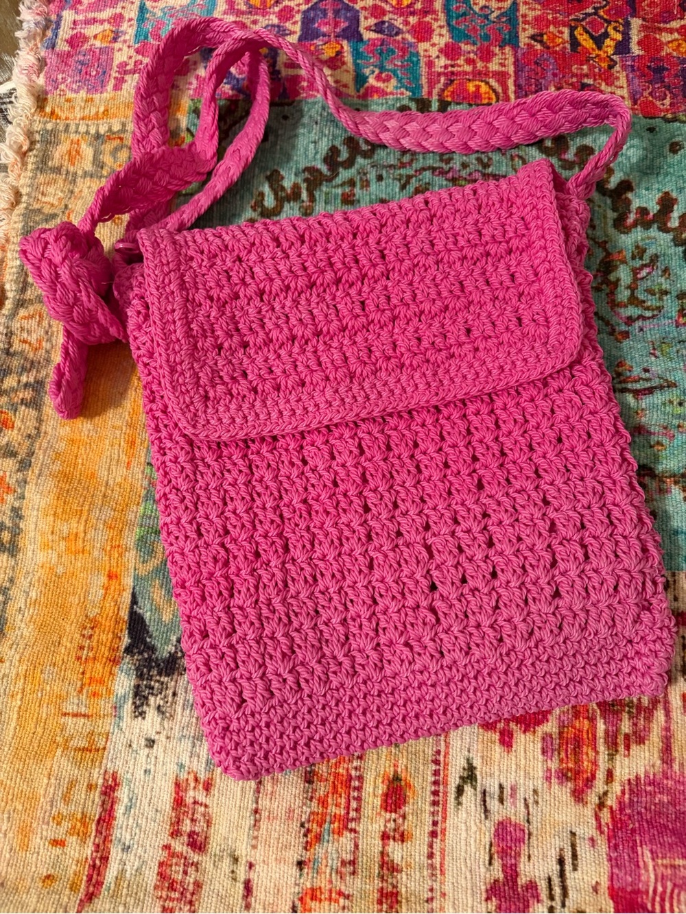 HOT PINK CROSSBODY BAG